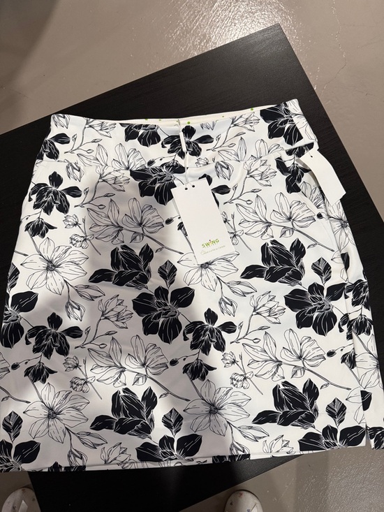 Swing Pants - SWING Women's Black & White Floral Skort